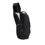 Bolso Borealis Sling unisex color negro