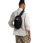 Bolso Borealis Sling unisex color negro